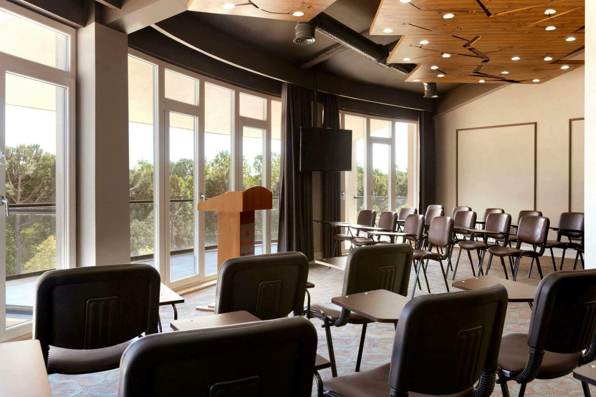 Ramada Resort Kazdaglari Thermal & Spa Gure Εξωτερικό φωτογραφία