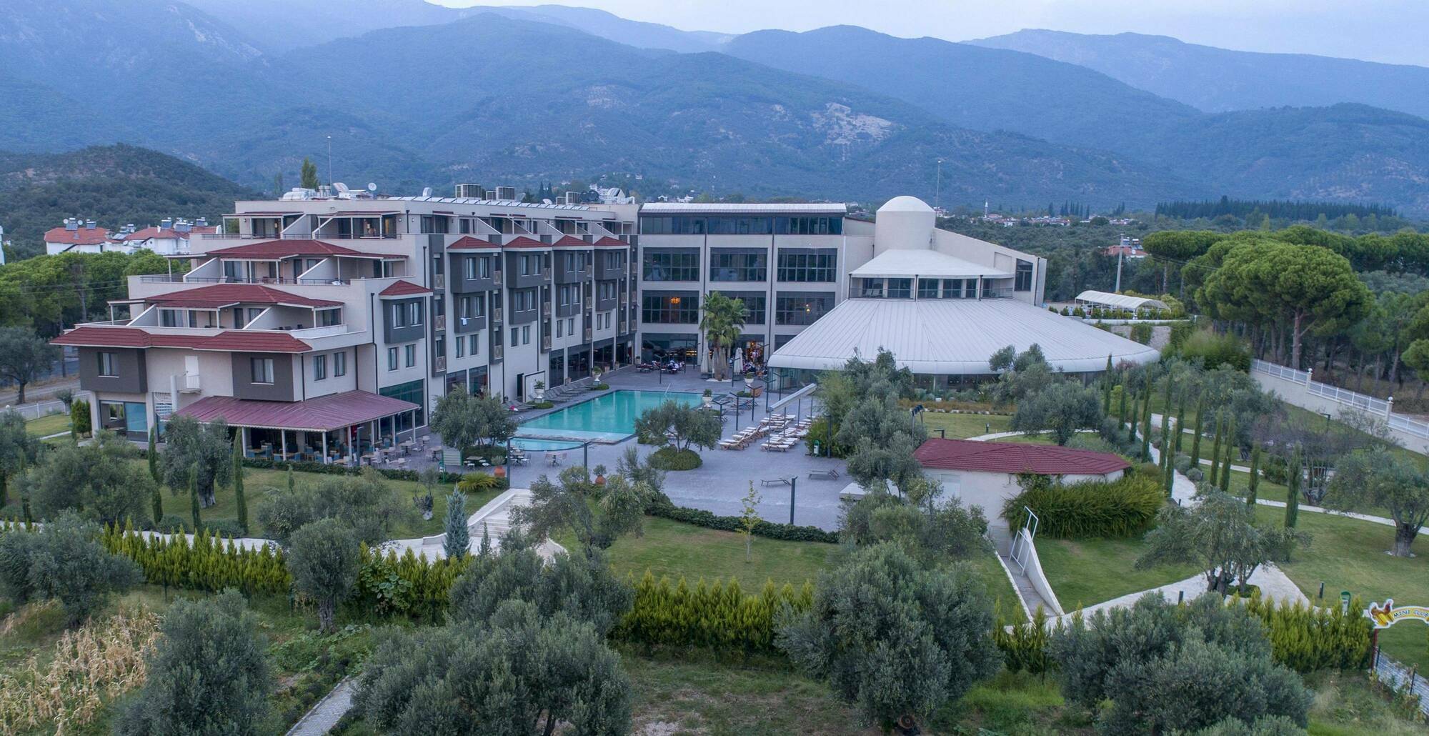 Ramada Resort Kazdaglari Thermal & Spa Gure Εξωτερικό φωτογραφία